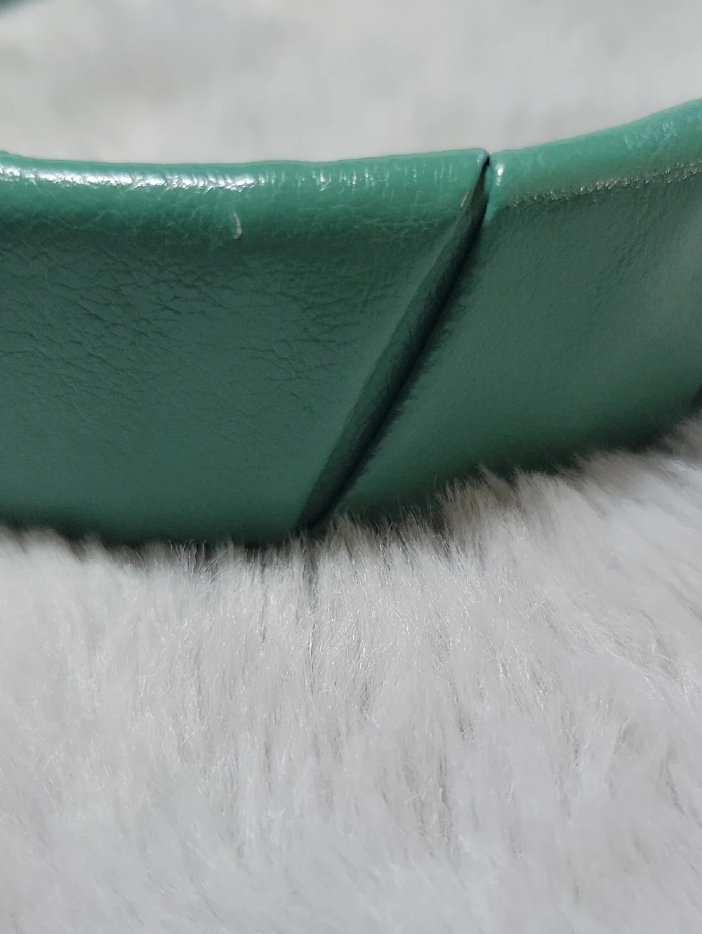 🟢Free With Purchase FLAWED SNAGGED Universal Thread Faux Leather Headband🟢